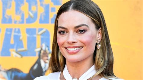 margot robbie weight and height|Margot Robbie Bio, Age, Height, Husband, Family,。